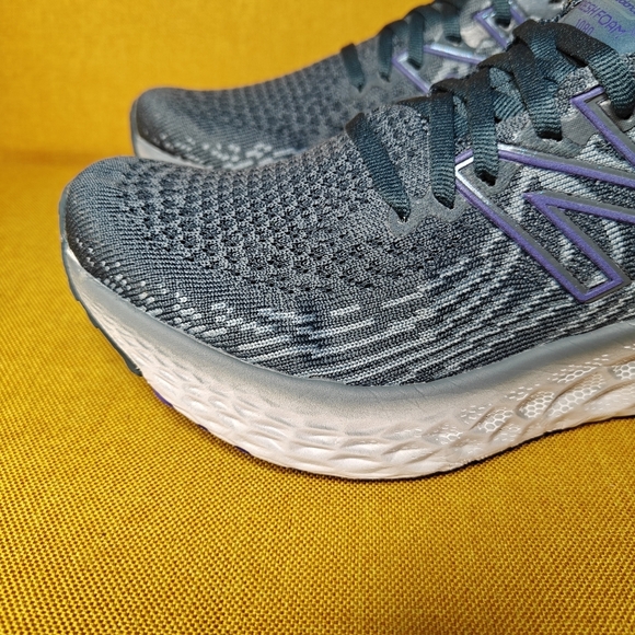 New Balance Women's Fresh Foam 1080v11 Ocean Grey Sneakers Running Shoes Size 7B - Picture 3 of 9